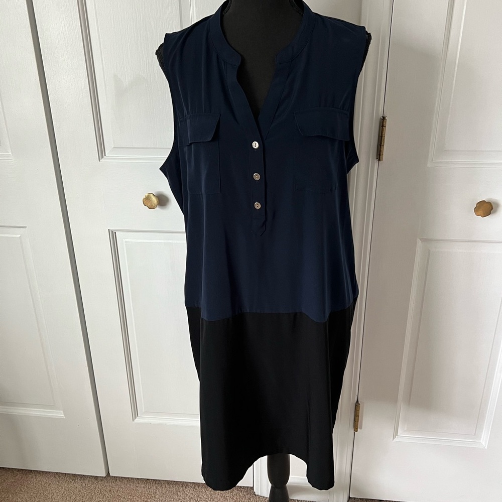 Elegant Navy and Black Sleeveless Dress